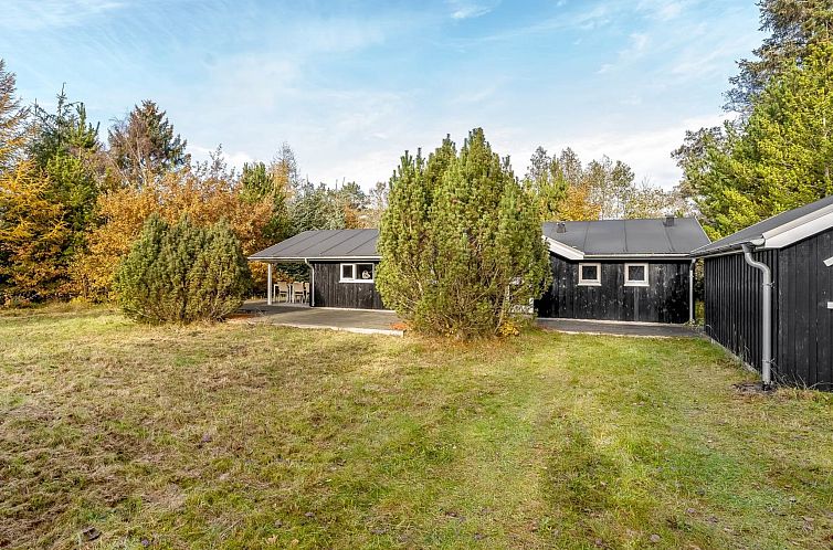 Vakantiehuis "Peder" - 4km from the sea