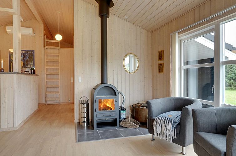 Vakantiehuis "Peder" - 4km from the sea