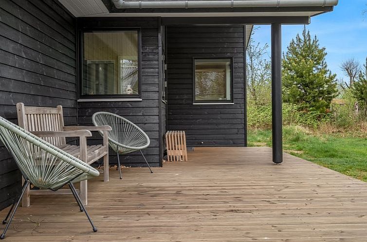 Vakantiehuis "Angelie" -  from the sea