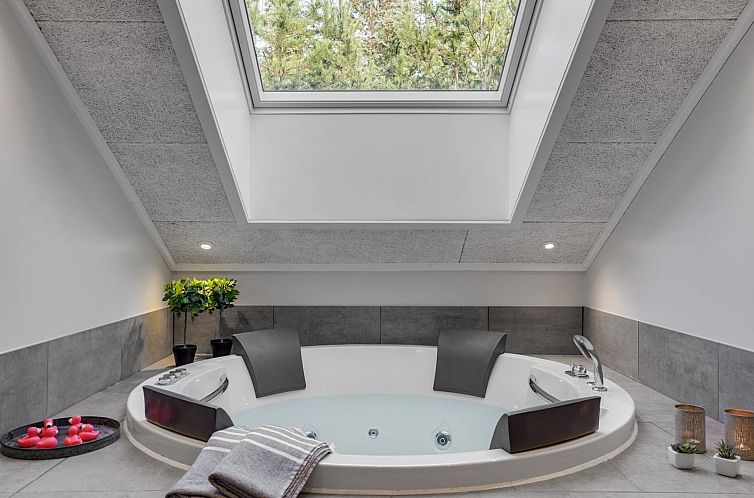 Vakantiehuis "Lilie" - 270m from the sea