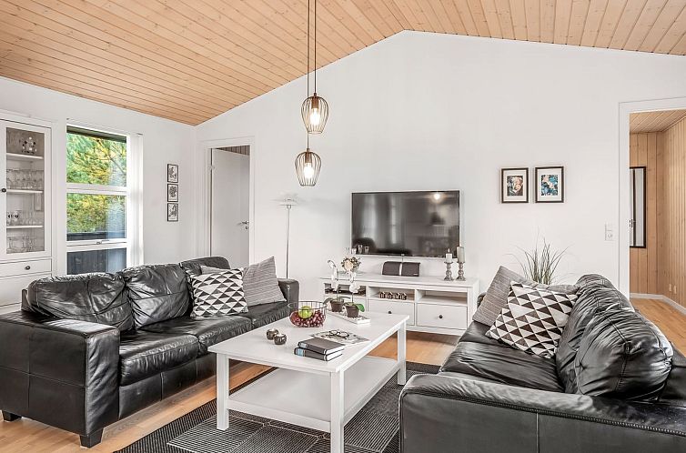 Vakantiehuis "Thure" - 1km from the sea