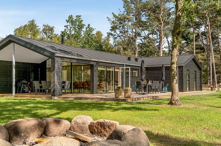 Vakantiehuis "Zoya" -  from the sea