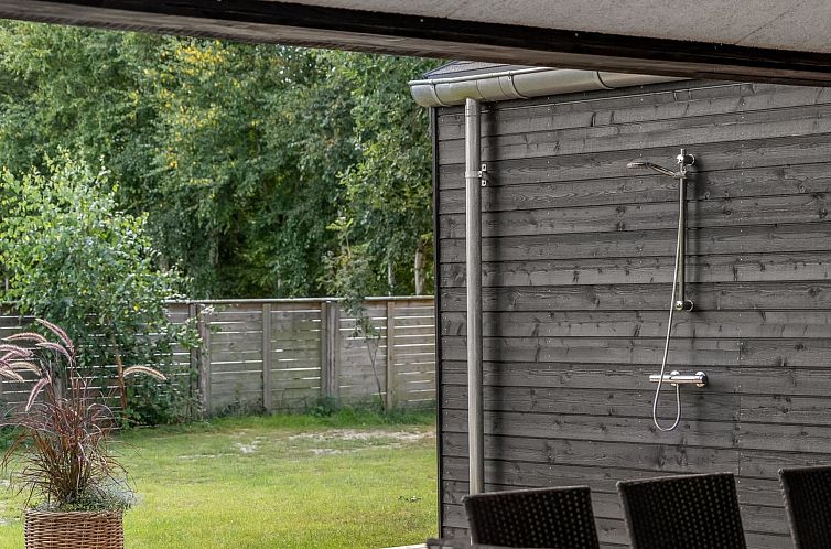 Vakantiehuis "Zoya" -  from the sea