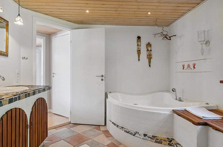 Vakantiehuis "Petri" - 500m from the sea