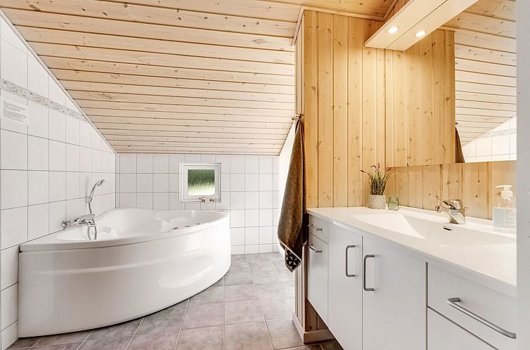 Vakantiehuis "Thorketil" - 1.1km from the sea