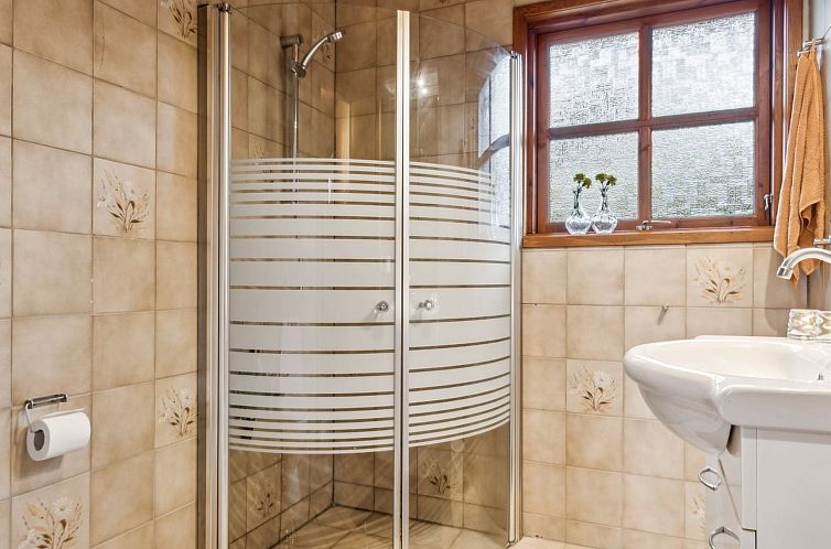 Vakantiehuis "Niyazi" - 770m from the sea