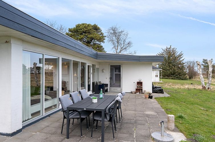 Vakantiehuis "Helja" - 125m from the sea