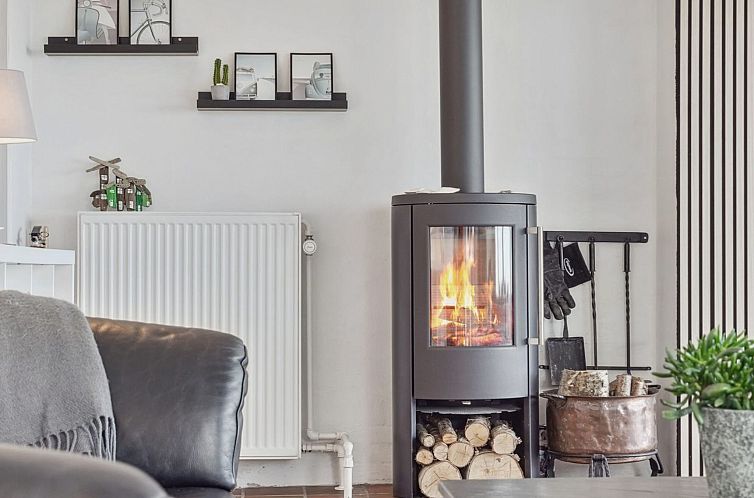 Vakantiehuis "Helja" - 125m from the sea