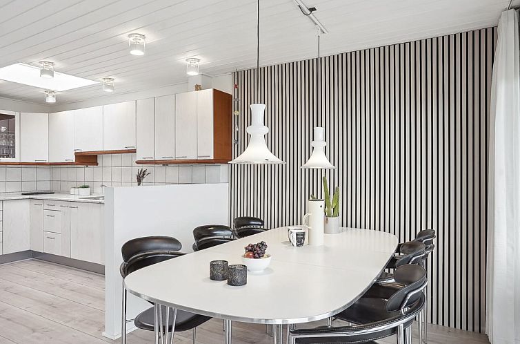 Vakantiehuis "Helja" - 125m from the sea