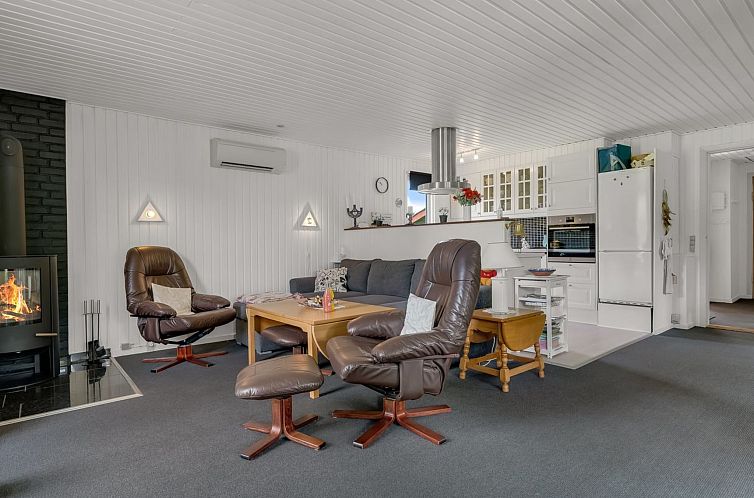 Vakantiehuis "Aima" - 400m from the sea