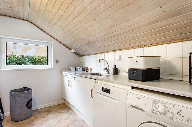 Vakantiehuis "Kirsi" -  from the sea