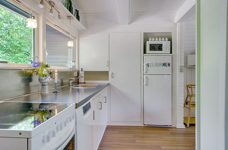 Vakantiehuis "Kirsi" -  from the sea