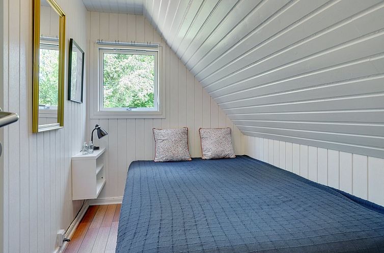 Vakantiehuis "Kirsi" -  from the sea