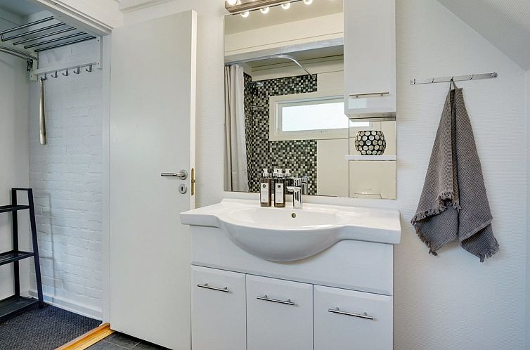 Vakantiehuis "Kirsi" -  from the sea