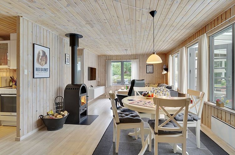 Vakantiehuis "Siljan" -  from the sea