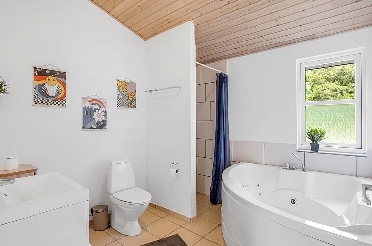 Vakantiehuis "Felina" -  from the sea