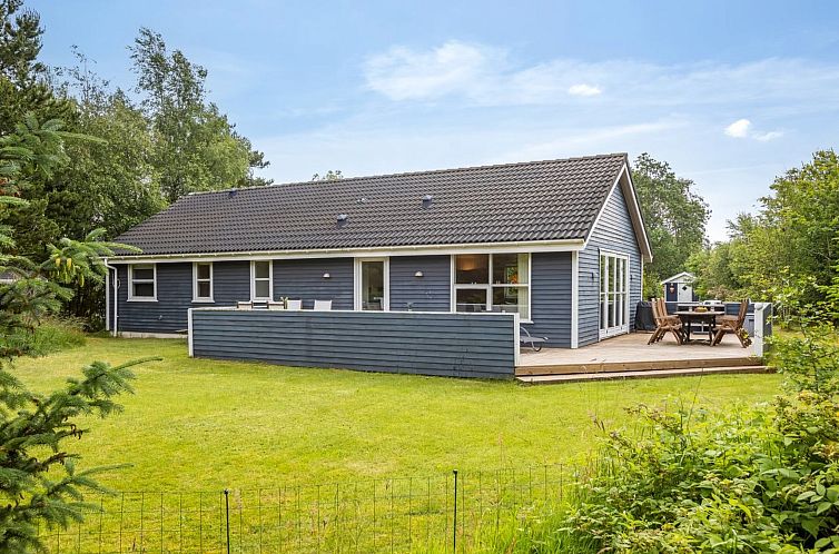 Vakantiehuis "Felina" -  from the sea