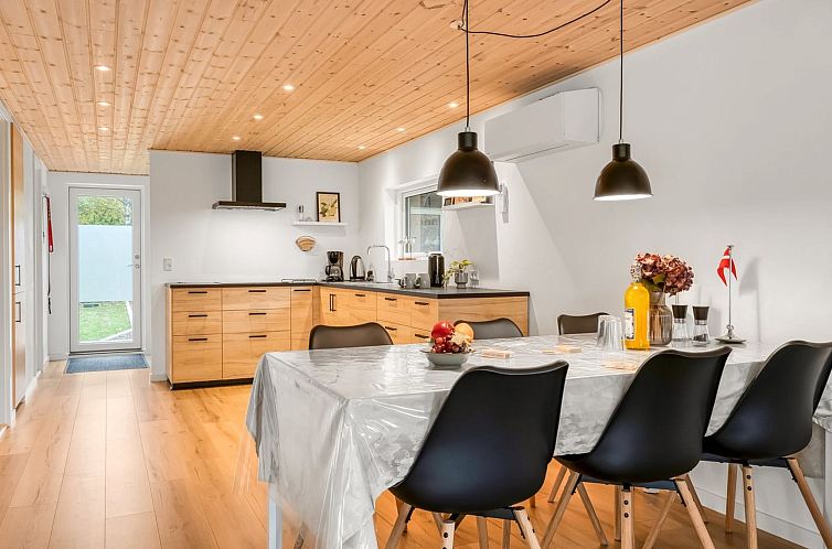 Vakantiehuis "Silvia" -  from the sea