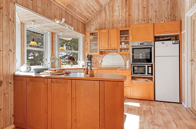 Vakantiehuis "Annestine" - 200m from the sea