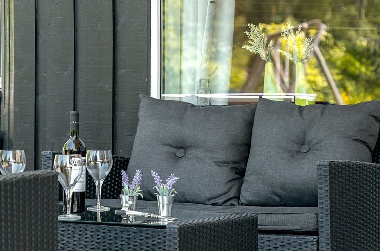 Vakantiehuis "Annestine" - 200m from the sea
