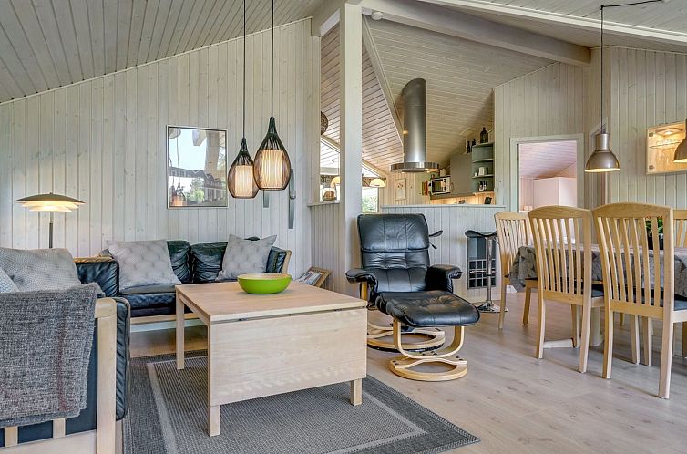 Vakantiehuis "Annestine" - 200m from the sea