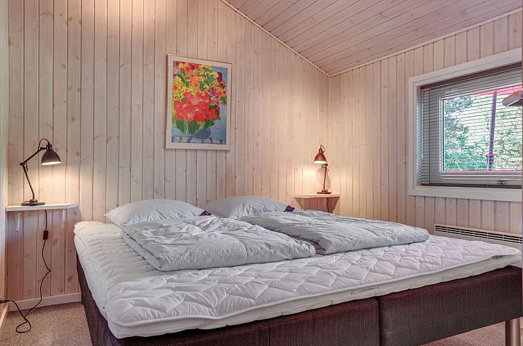 Vakantiehuis "Annestine" - 200m from the sea