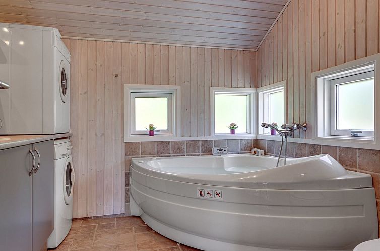 Vakantiehuis "Annestine" - 200m from the sea