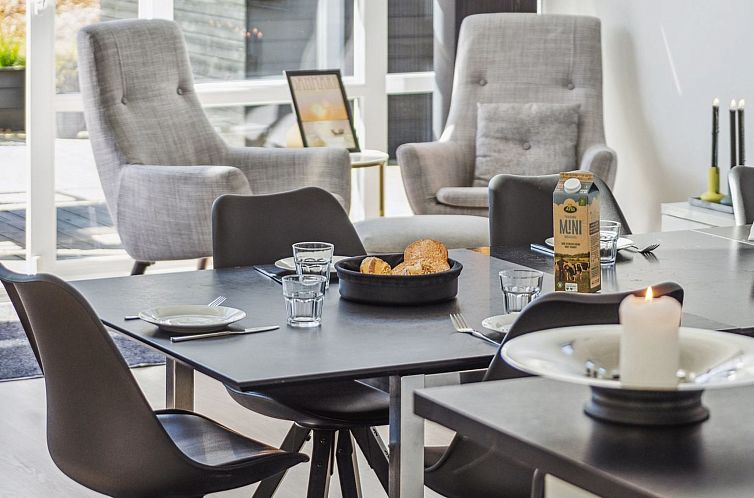 Vakantiehuis "Todor" - 1.1km from the sea