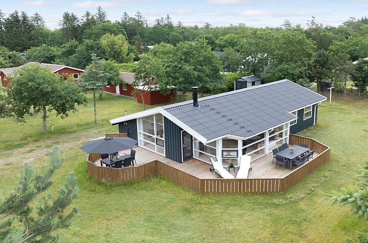 Vakantiehuis "Ingwin" -  from the sea