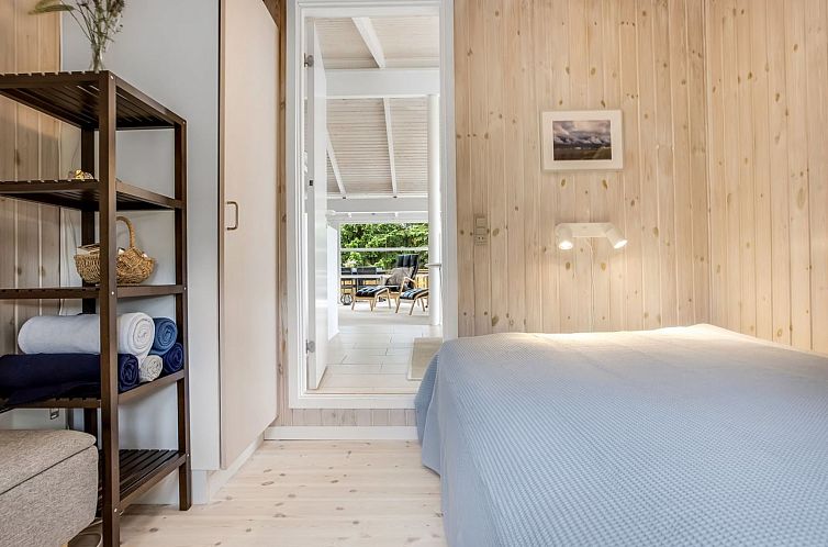 Vakantiehuis "Ingwin" -  from the sea