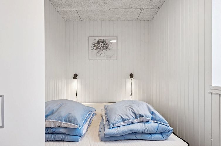 Vakantiehuis "Marielouise" -  from the sea