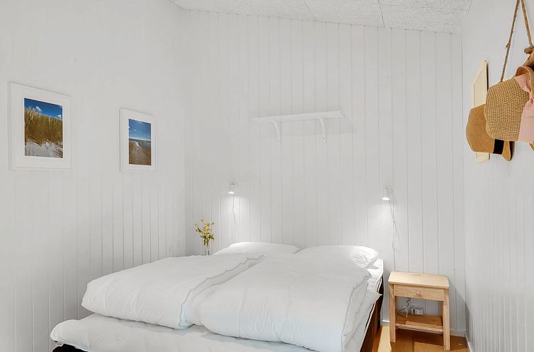 Vakantiehuis "Jyde" - 1.5km from the sea