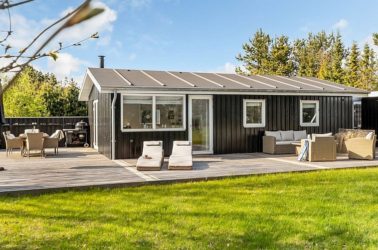 Vakantiehuis "Toralf" -  from the sea