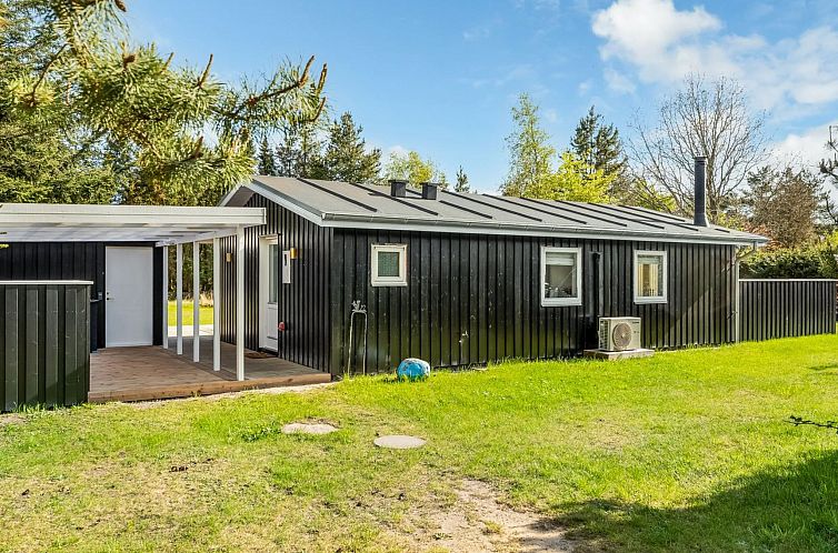 Vakantiehuis "Toralf" -  from the sea