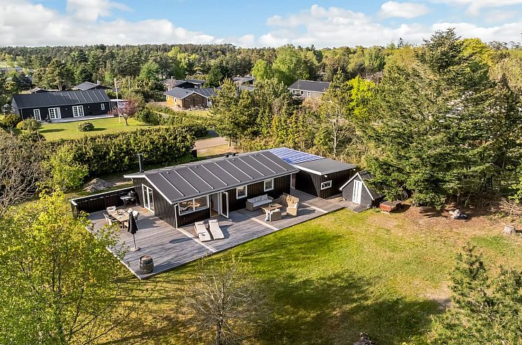 Vakantiehuis "Toralf" -  from the sea