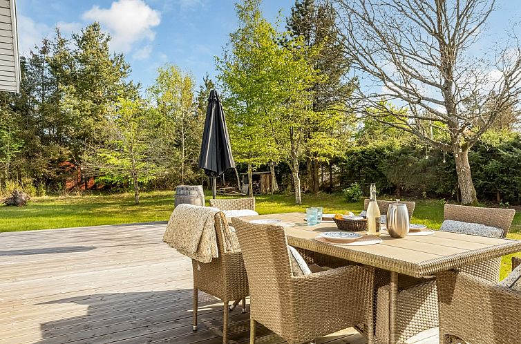 Vakantiehuis "Toralf" -  from the sea