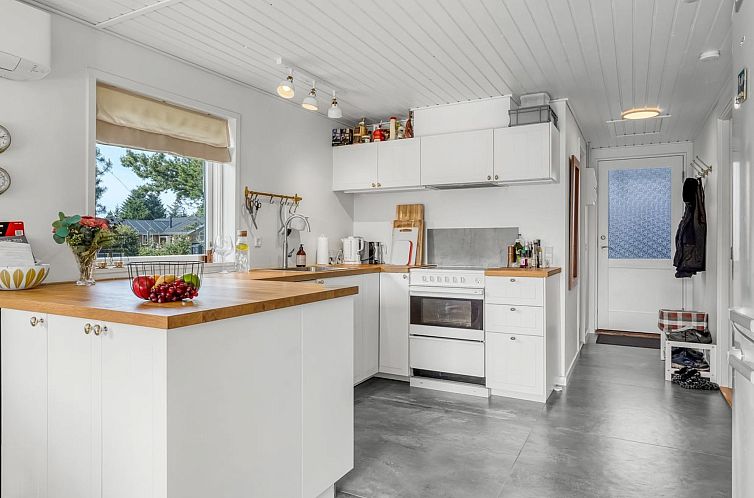 Vakantiehuis "Toralf" -  from the sea