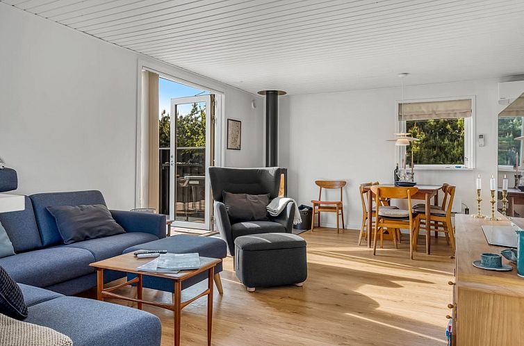 Vakantiehuis "Toralf" -  from the sea