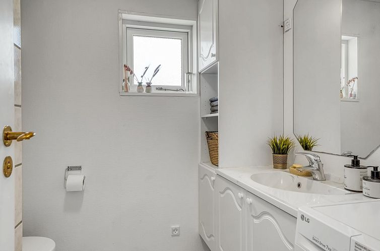 Vakantiehuis "Toralf" -  from the sea