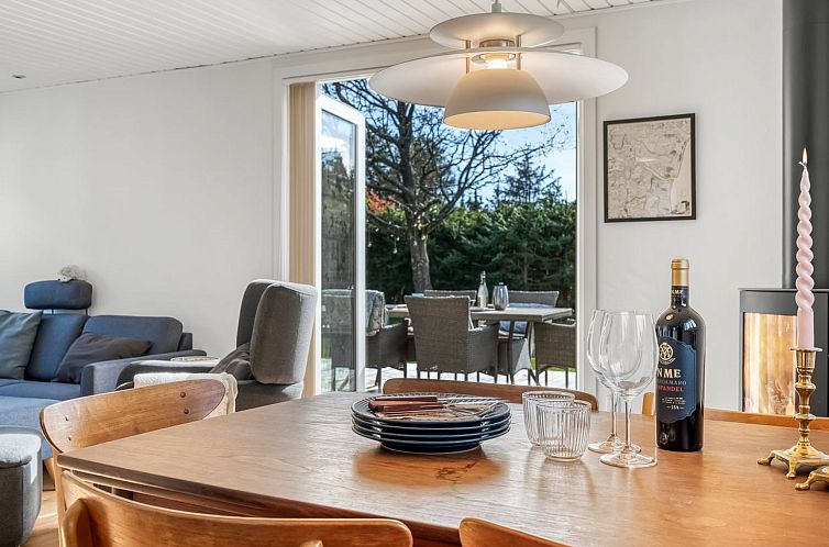 Vakantiehuis "Toralf" -  from the sea