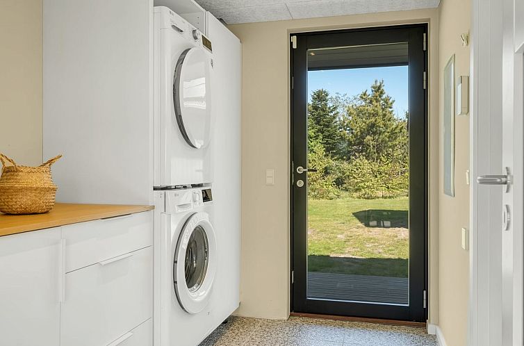 Vakantiehuis "Alfrede" -  from the sea