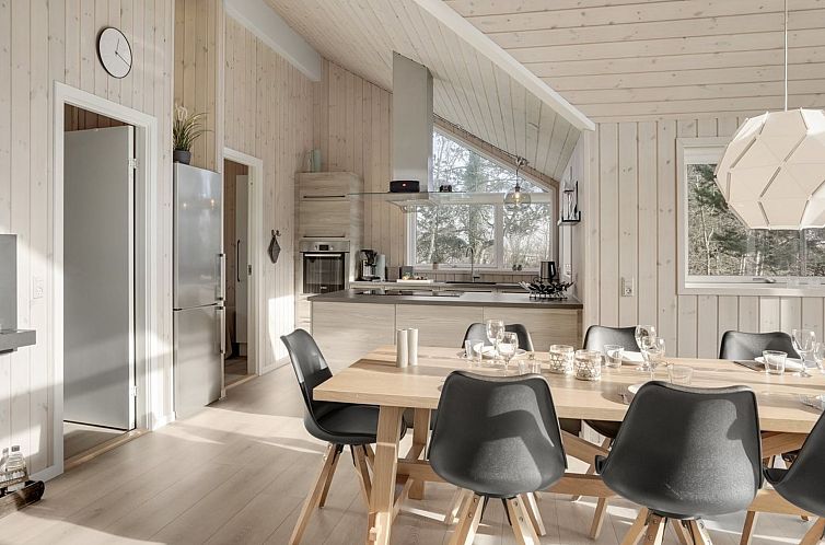 Vakantiehuis "Alfrede" -  from the sea