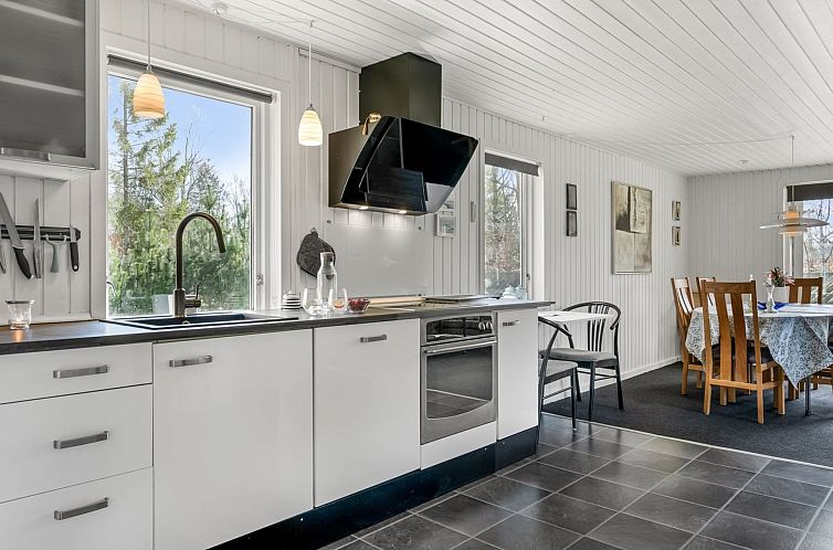 Vakantiehuis "Randulf" -  from the sea