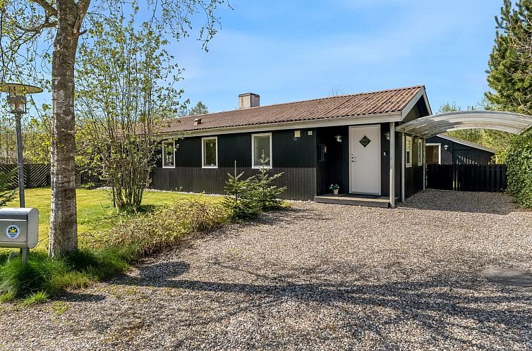 Vakantiehuis "Randulf" -  from the sea