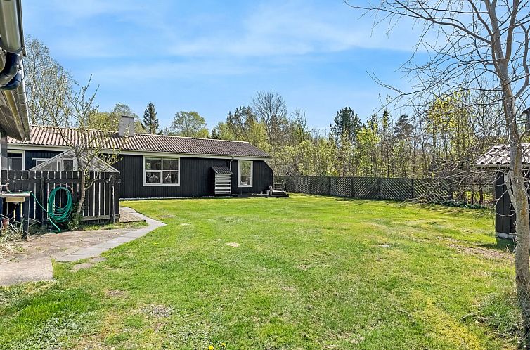 Vakantiehuis "Randulf" -  from the sea