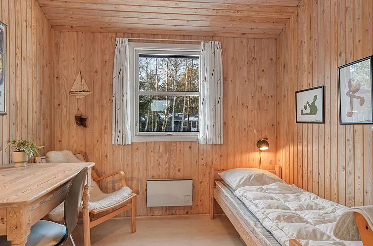 Vakantiehuis "Hellevi" -  from the sea