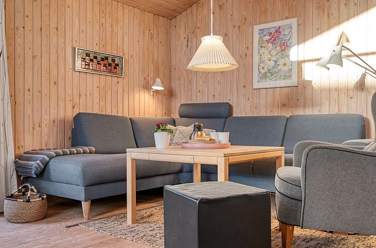 Vakantiehuis "Hellevi" -  from the sea