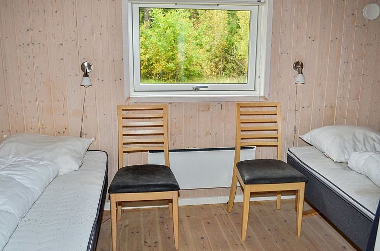 Vakantiehuis "Åsta" - 1.7km from the sea