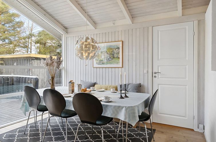 Vakantiehuis "Nafne" - 500m from the sea