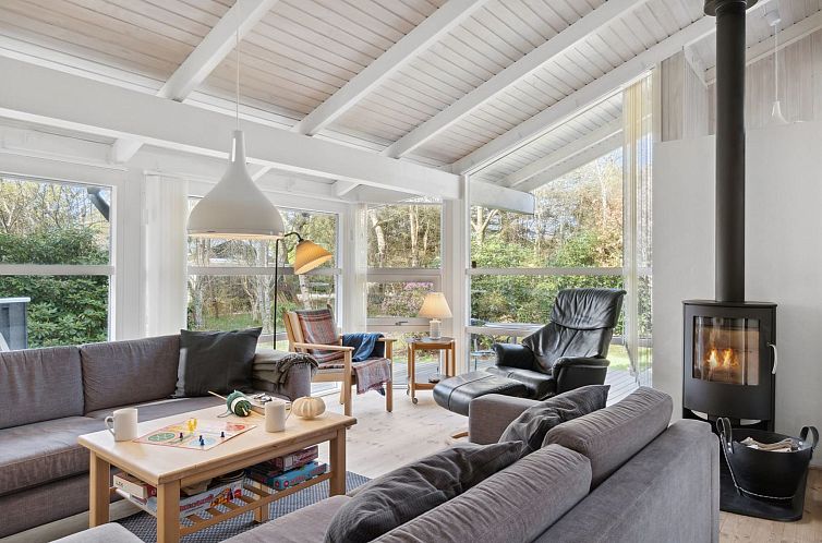 Vakantiehuis "Nafne" - 500m from the sea